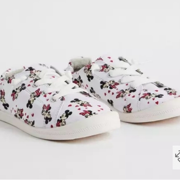 torrid | Shoes | Nwt Torrid Disney Mickey Minnie Vday Riley Sneakers 65 ...